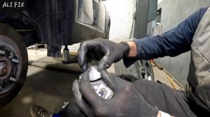 замена заднего амортизатора ... hyundai tucson 2022-2025 (крутящий