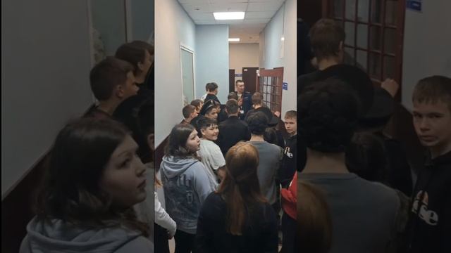 Каков аэропорт изнутри? Экскурсия для детей в аэропорт имени Арсеньева, май 2025