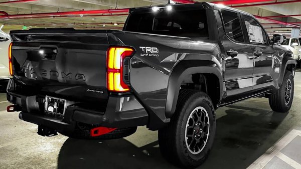 Обзор новой Toyota Tacoma 2025. Я такого не ожидал!