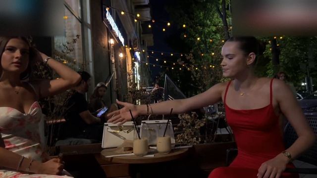 АНАР СИДИТ С КРАСОТКАМИ ЗА СТОЛОМ - anarabdullaev смотреть онлайн