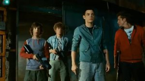 Фрагмент из фильма "На игре" "А мы что с фломастерами"