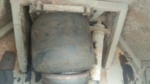 Установка пневмо подушки на автобус Икарус