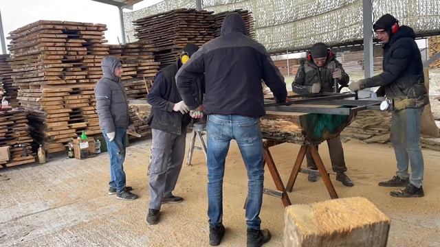 Вчимося пиляти слеби. STIHL MS 881. смотреть онлайн