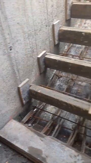 Армирование лестницы #строитель #construction #бетон #стройк смотреть онлайн
