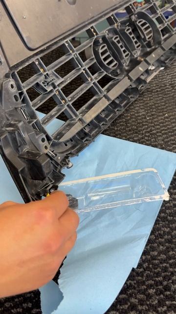 Как восстановить пластиковые крепления фар и радиато? смотреть онлайн