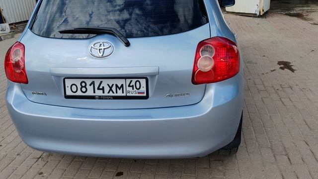TOYOTA AURIS