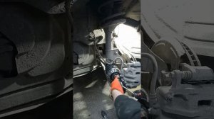 Hyundai Santa Fe(SM) 2001-2006 замена наружного ШРУСа/ CV Joint replasement