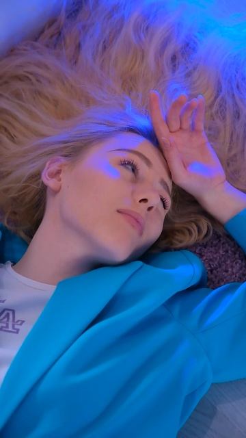 КОТИК ПРЕДПОЧЕЛ ЕДУ СВОЕЙ ХОЗЯЙКЕ! #shorts