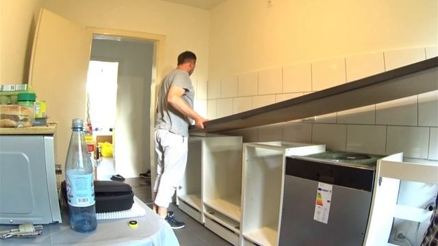 Установка кухни OLVIT (чёрный глянец) / Einbau Der OLVIT-Küche (schwarz