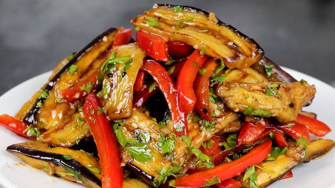 Таких вкусных баклажанов я еще не ел! Рецепт на миллион! Баклажаны с перцем смотреть онлайн