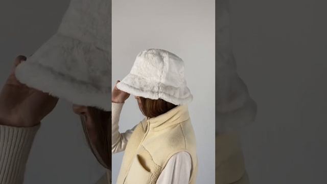 Тепла хутряна зимова панама жіноча Fluffy / Теплая мехова