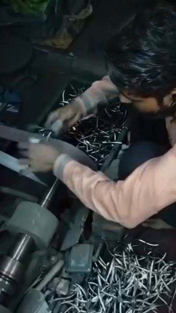 В каких условиях в Пакистане производят инструменты д смотреть онлайн