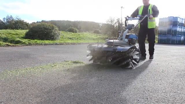 Подметальная машина Hyundai HYSW 1000 смотреть онлайн