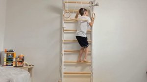 Трюки на шведской стенке