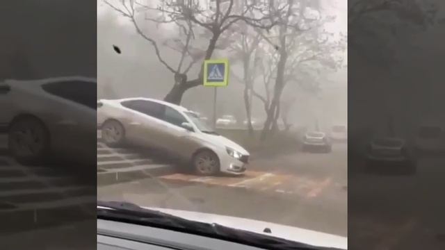 Автохам проехался по пешеходной лестнице смотреть онлайн