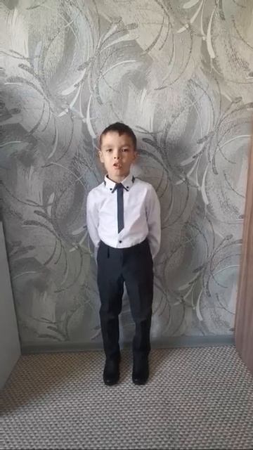 Стихотворение "Ну какой у нас папа смешной" читает Апк? смотреть онлайн