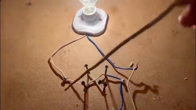 Принцип работы проходного выключателя