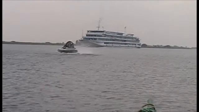 Тест-драйв судна на воздушной подушке 