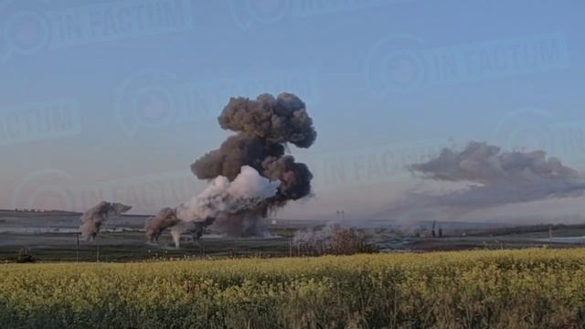 Применение ВСУ нескольких американских систем разминирования M58 Mine Clearing Line Charge смотреть онлайн