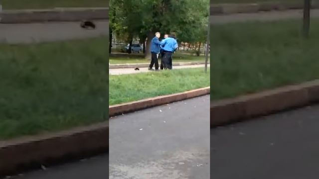 Алкаши ругаются из-за шкалика смотреть онлайн
