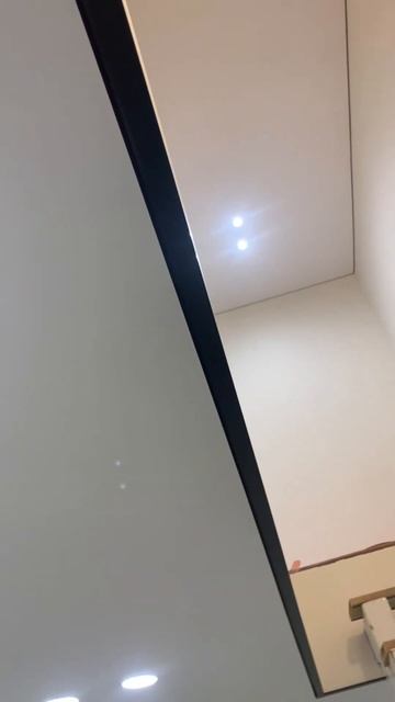 Теневой натяжной потолок с обходом лестницы #натяжной смотреть онлайн