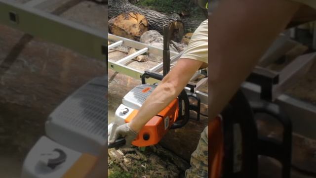 Получилось со 2-ой попытки! #tvorchestwood #woodworking #слэб #дуб смотреть онлайн