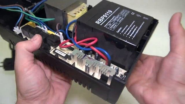 Что внутри? - CyberPower UTC650EI смотреть онлайн