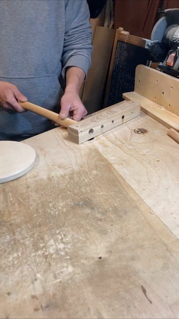 Приспособа для фрезеровки шкантов работает, грубоват? смотреть онлайн