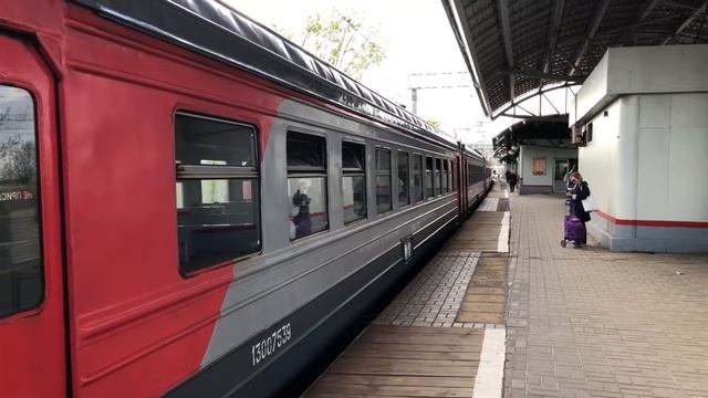 ЭД4М-0136 и ЭД4М-0283 На станции Электрозаводская смотреть онлайн