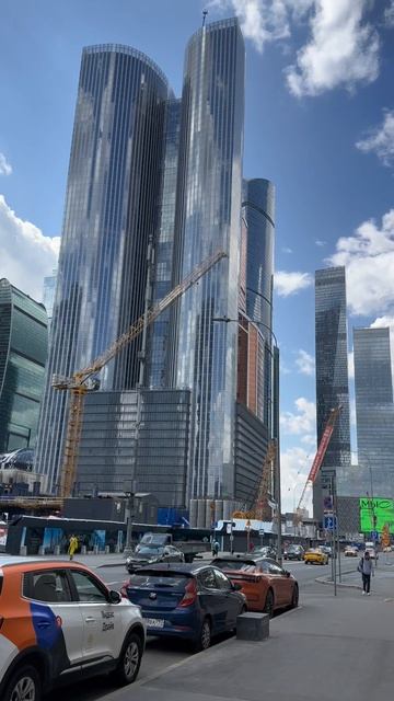 Масштабная стройка в Москва-Сити!😱 смотреть онлайн