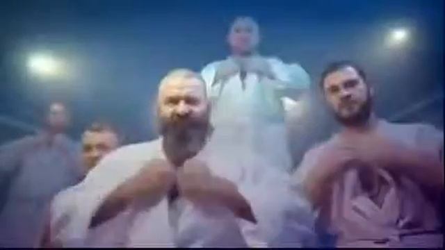 Ивангай поёт песню шейкер патимейкер