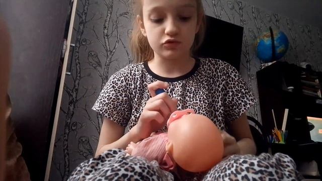 Реборн Вика засунула Алису в шкаф смотреть онлайн