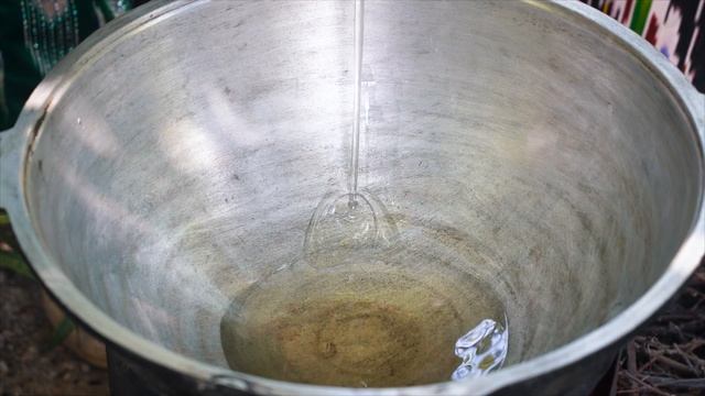 Как в Таджикистане готовят густую мясную похлебку из ?