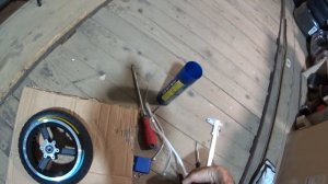 Забортовка литой покрышки электросамоката