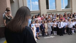 VLOG Первый раз в первый класс. Алиса идёт в школу