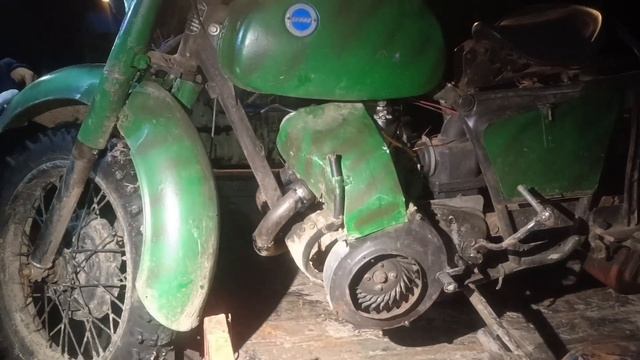 Купили самодельный трицикл.