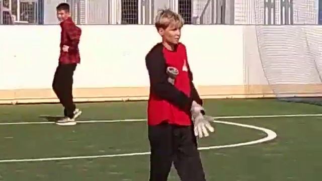 СОРЕВНОВАНИЯ ПО МИНИ-ФУТБОЛУ. Играют ФК "Дина" и ФК "Дин смотреть онлайн