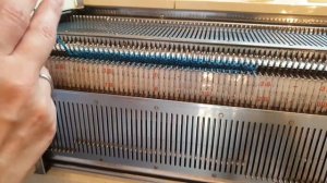 Вяжем носки на двухфонтурной машине вкруговую без шва