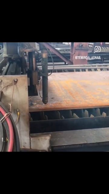 Плазменная резка листового металла 16 мм⚙️🔥🛠Строит смотреть онлайн