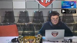 Василий Уткин упал со стула в прямом эфире