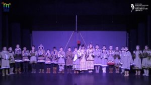 Майатааҕы народнай Эдэр көрөөччү театра 26-с театральнай сезонун 3 испиктээгинэн түмүктээтэ