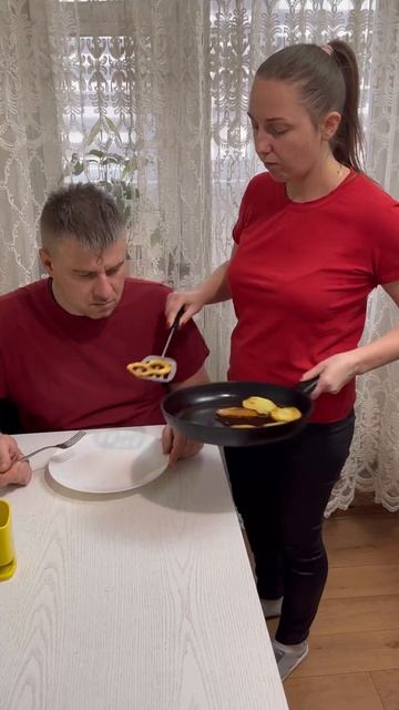 Натякаю 😅😂🤣 #8березня #приколи #жарти #гумор #дружина #сімя #чоловік #свято #funny #family смотреть онлайн