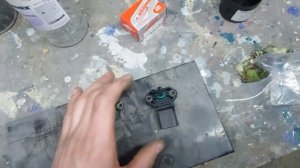 ЗАМЕНА ДАТЧИКА ТЕМПЕРАТУРЫ НА ВПУСКЕ VW CADDY 2.0 SDI ОШИБКА