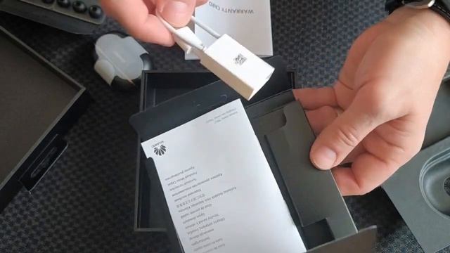 Распаковка наушников HUAWEI Freebuds Pro 4