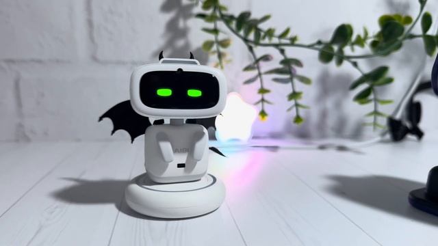 Противостояние роботов Emo и Aibi, Кто из них ЛУЧШЕ?