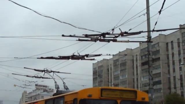 Как у троллейбуса слетает шатнга смотреть онлайн