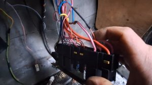 может  кому поможет  .Не включается реле бензонасоса д?