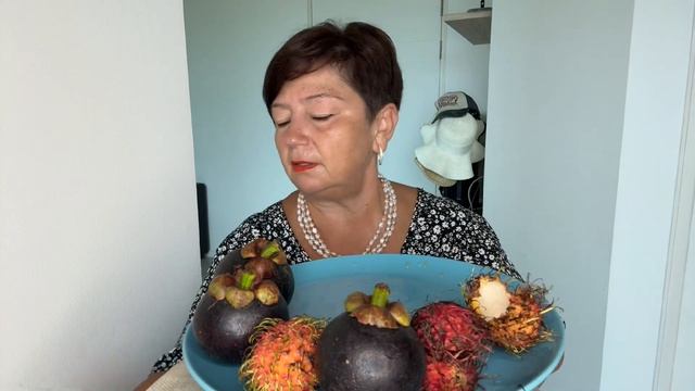 Что за монстры?! Пробую мангустин и рамбутан впервые!