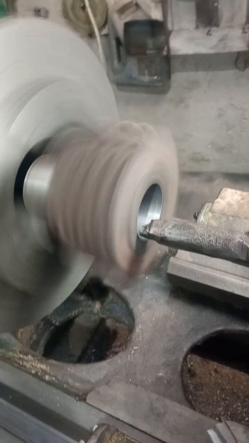 проточка цилиндра смотреть онлайн