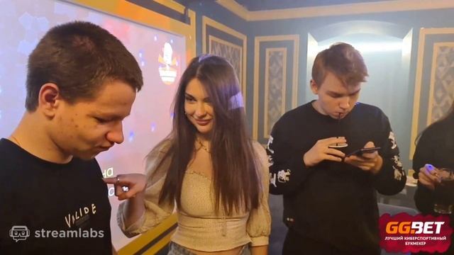 ТОСТ AHRINYAN НА ДЕНЬ РОЖДЕНИЯ КВИКХАНТИКА! смотреть онлайн